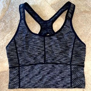 Soho Sport black and white workout crop top size large